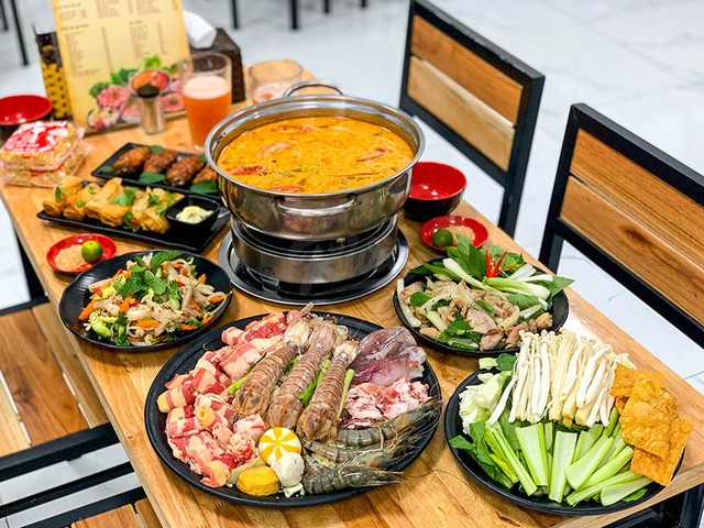 Món bán đầy vỉa hè Việt lên đài Hàn Quốc, một suất 3-4 người ăn, du khách nhận xét: "Đúng là tuyệt tác!"- Ảnh 3. Món bán đầy vỉa hè Việt lên đài Hàn Quốc, một suất 3-4 người ăn, du khách nhận xét: "Đúng là tuyệt tác!"- Ảnh 3.