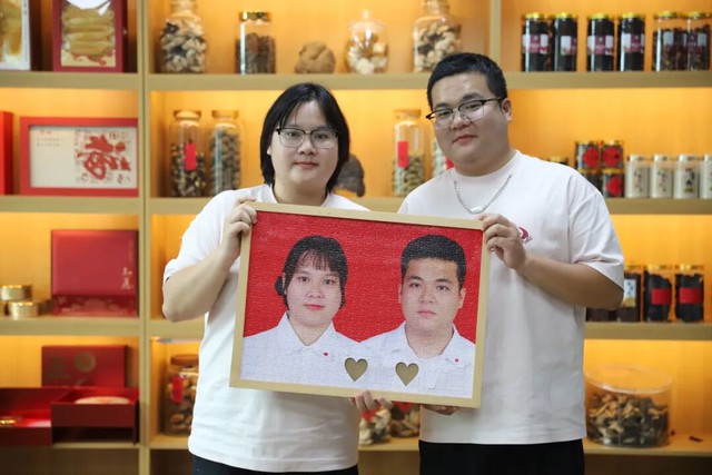 Cặp đôi gây sốt vì có ngoại hình giống hệt nhau: Dân mạng thích thú Cặp đôi gây sốt vì có ngoại hình giống hệt nhau: Dân mạng thích thú