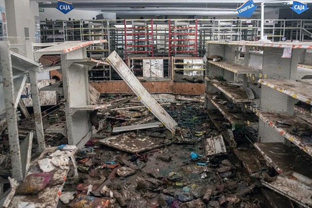 Hình ảnh lũ dữ nhấn chìm Mexico, hơn 120 người thương vong và mất tích- Ảnh 7.