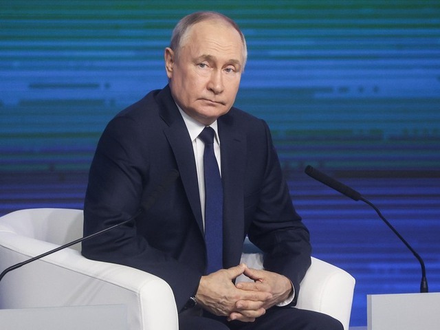 3.000 vũ khí cảm tử sẵn sàng nã vào Kiev, NATO hành động khẩn - Chuyên gia hé lộ cách ông Putin đáp trả Tomahawk- Ảnh 4. 3.000 vũ khí cảm tử sẵn sàng nã vào Kiev, NATO hành động khẩn - Chuyên gia hé lộ cách ông Putin đáp trả Tomahawk- Ảnh 4.