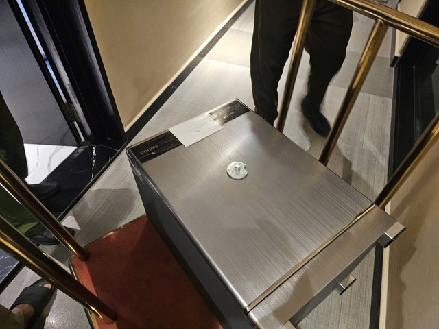 Ảnh, clip: Khám xét nơi ở của Võ Thị Ngọc Ngân- Ảnh 5. Ảnh, clip: Khám xét nơi ở của Võ Thị Ngọc Ngân- Ảnh 5.