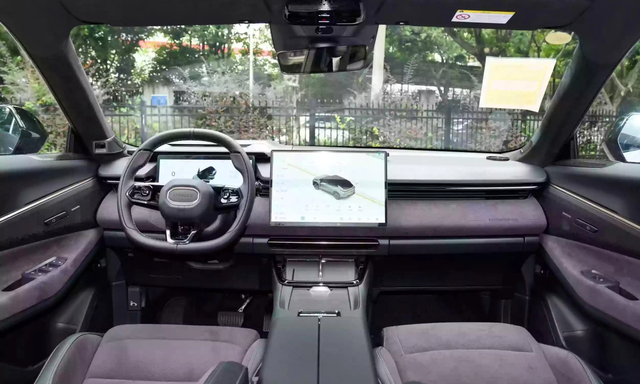 Sắp ra mắt Việt Nam xe Trung Quốc to ngang Santa Fe, 'ăn xăng như ngửi' đúng nghĩa: Giá bao nhiêu?- Ảnh 2.