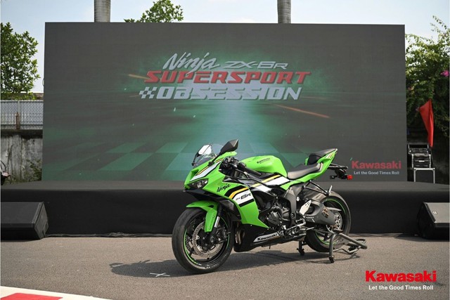 Vừa ra mắt Việt Nam xe Ninja Nhật trang bị 'tận răng', mạnh gấp rưỡi xe Honda, Yamaha: Giá bất ngờ?- Ảnh 2. Vừa ra mắt Việt Nam xe Ninja Nhật trang bị 'tận răng', mạnh gấp rưỡi xe Honda, Yamaha: Giá bất ngờ?- Ảnh 2.