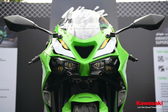 Vừa ra mắt Việt Nam xe Ninja Nhật trang bị 'tận răng', mạnh gấp rưỡi xe Honda, Yamaha: Giá bất ngờ?- Ảnh 1. Vừa ra mắt Việt Nam xe Ninja Nhật trang bị 'tận răng', mạnh gấp rưỡi xe Honda, Yamaha: Giá bất ngờ?- Ảnh 1.