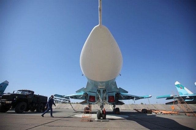 Binh sĩ Kyiv lo sợ những cuộc 'ném bom địa ngục' của Su-34- Ảnh 2. Binh sĩ Kyiv lo sợ những cuộc 'ném bom địa ngục' của Su-34- Ảnh 2.