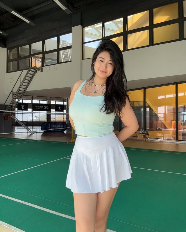 Bị mắng "gọi vốn" v&igrave; mặc đồ pickleball qu&aacute; b&eacute;, c&ocirc; g&aacute;i 80kg đ&aacute;p trả- Ảnh 7.