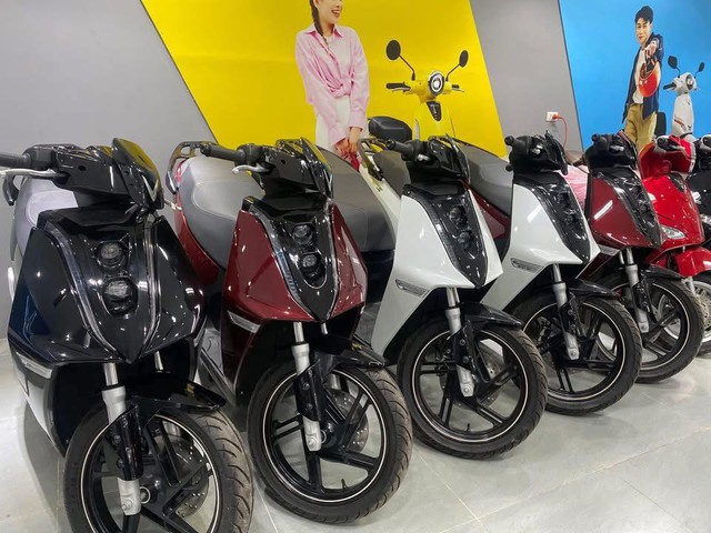 Loạt xe máy điện ưu đãi cực mạnh: Một mẫu của VinFast giảm 7 triệu, một mẫu xe Nhật giảm tới 15 triệu- Ảnh 4. Loạt xe máy điện ưu đãi cực mạnh: Một mẫu của VinFast giảm 7 triệu, một mẫu xe Nhật giảm tới 15 triệu- Ảnh 4.