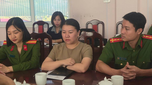 Bắt tạm giam, khám xét nơi ở của nữ công chức Đinh Thị Diệu Hoa- Ảnh 2.
