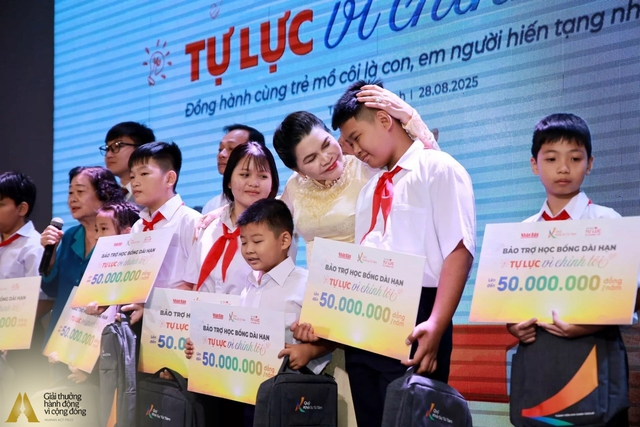 “Nữ tướng” nổi tiếng ngành BĐS và quỹ trăm tỷ thay đổi cuộc đời những con người ở tận cùng nỗi đau- Ảnh 2.