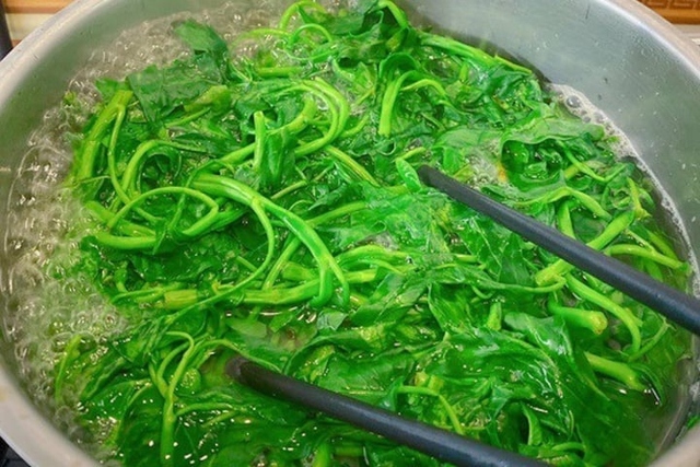 Nên đậy hay mở vung nồi khi luộc rau? Chuyên gia cho biết rất nhiều người đang làm sai- Ảnh 2. Nên đậy hay mở vung nồi khi luộc rau? Chuyên gia cho biết rất nhiều người đang làm sai- Ảnh 2.