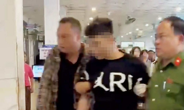 Vụ vào thăm vợ rồi đâm 7 người bị thương: Kết quả kiểm tra ma túy, nồng độ cồn của đối tượng- Ảnh 1.