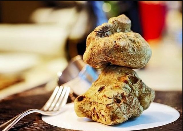 Đặc sản tiền tỷ thế giới, Việt Nam cũng có phiên bản bản địa thơm nồng, giá chỉ bằng khoảng 1/10.000- Ảnh 1.