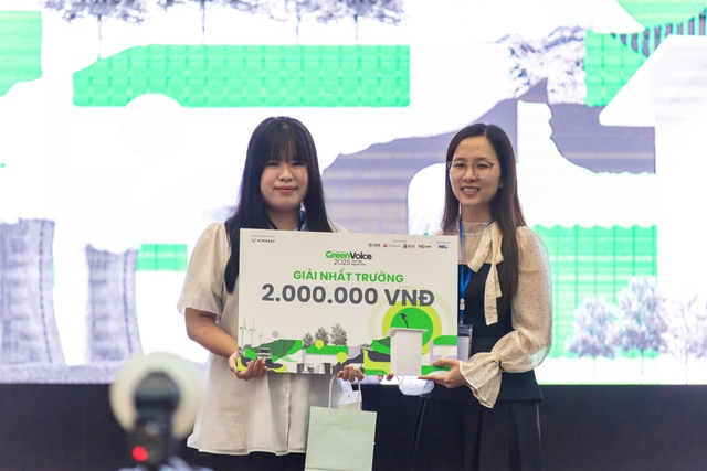 Nữ sinh Học viện Ngoại giao chiến thắng chặng mở màn Green Voices 2025 với thông điệp ‘xe điện không chỉ là phương tiện, mà là tấm VISA Xanh’- Ảnh 3. Nữ sinh Học viện Ngoại giao chiến thắng chặng mở màn Green Voices 2025 với thông điệp ‘xe điện không chỉ là phương tiện, mà là tấm VISA Xanh’- Ảnh 3.