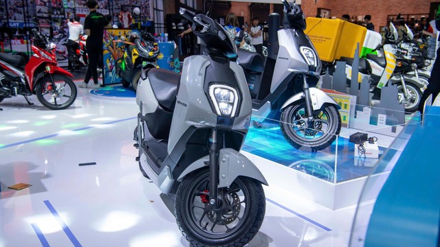Xe máy điện Honda đang được ưu đãi: Xe nhỏ nhưng cốp rộng thênh thang, giá chưa tới 30 triệu- Ảnh 2.