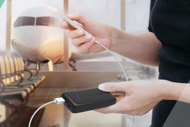 Từ tháng 10, du khách không được mang pin sạc dự phòng lên máy bay của 13 hãng này: Có cả hãng trong nước- Ảnh 3.