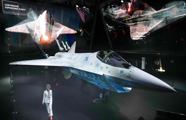 Đẩy nhanh sản xuất h&agrave;ng loạt si&ecirc;u chiến đấu cơ- Ảnh 6.