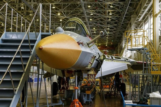 Đẩy nhanh sản xuất h&agrave;ng loạt si&ecirc;u chiến đấu cơ- Ảnh 3.