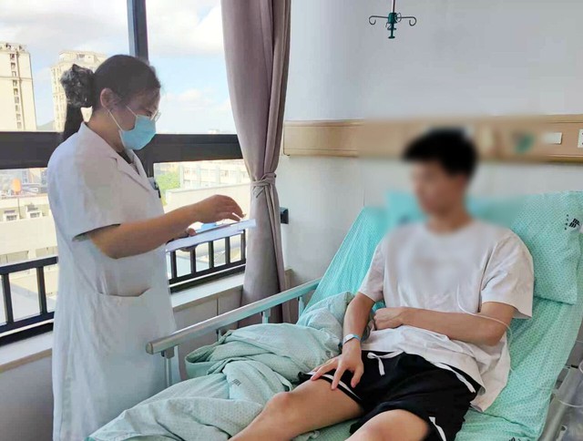 Mới 20 tuổi đã mắc suy thận: Bác sĩ kêu gọi “đừng chủ quan với điều này”- Ảnh 1. Mới 20 tuổi đã mắc suy thận: Bác sĩ kêu gọi “đừng chủ quan với điều này”- Ảnh 1.