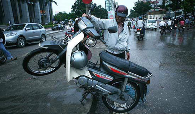 Vừa thay dầu nhớt tuần trước, tuần này lội nước có phải thay tiếp?- Ảnh 4.