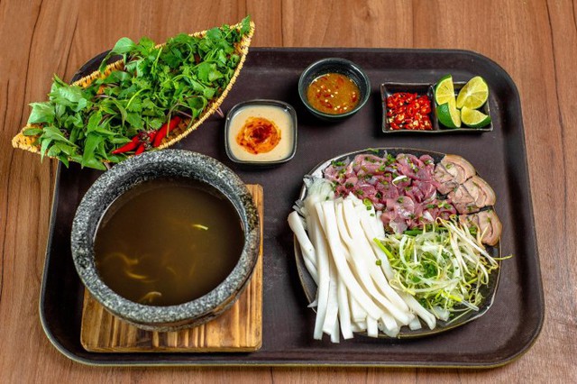 Phở Việt lên đài Hàn Quốc, không phải loại thường thấy, du khách nhận xét: "Không thử là quá phí!"- Ảnh 4. Phở Việt lên đài Hàn Quốc, không phải loại thường thấy, du khách nhận xét: "Không thử là quá phí!"- Ảnh 4.