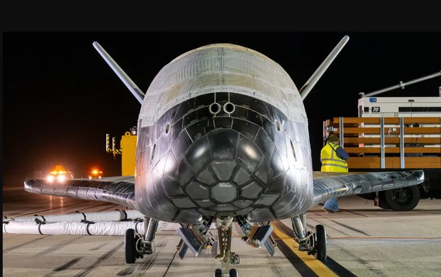 Tàu vũ trụ Mỹ trở về sau nhiệm vụ bí ẩn dài 434 ngày, Lực lượng Không gian nói: Một kỷ nguyên mới mở ra- Ảnh 2.