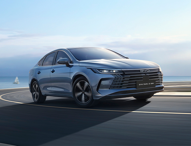 Xe 'ăn xăng như ngửi' ồ ạt đổ bộ Việt Nam: Có mẫu to hơn Vios ăn 3,8L/100km, cắm sạc đi 120km như xe điện- Ảnh 3.