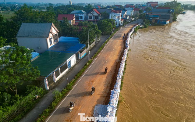 Lũ tràn lên ngập cao tốc Hà Nội - Thái Nguyên; Hà Nội thông báo khẩn cấp di dời dân trong đêm- Ảnh 31.