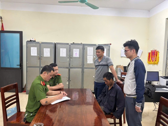 Cảnh sát vừa bắt giữ nghi phạm sát hại 2 người vào 3 năm trước- Ảnh 1. Cảnh sát vừa bắt giữ nghi phạm sát hại 2 người vào 3 năm trước- Ảnh 1.