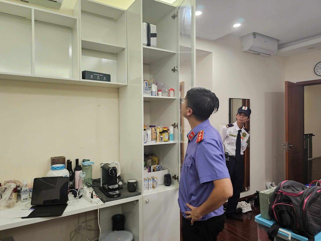 1 tháng, 4 vụ án, 98 sổ đỏ, 2 két sắt và hàng loạt con số chấn động- Ảnh 8. 1 tháng, 4 vụ án, 98 sổ đỏ, 2 két sắt và hàng loạt con số chấn động- Ảnh 8.