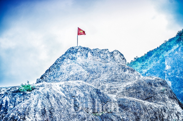 Miền Bắc có đèo được ví là "đèo tuyết phủ": Không phải ở Hà Giang hay Yên Bái, cách Hà Nội chỉ hơn 100km- Ảnh 1.