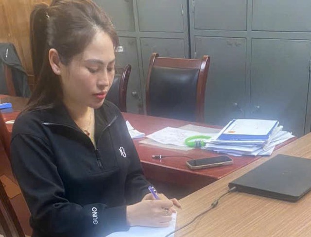 Hoàng Thị Thảo đầu thú ở Công an Hà Nội- Ảnh 1. Hoàng Thị Thảo đầu thú ở Công an Hà Nội- Ảnh 1.