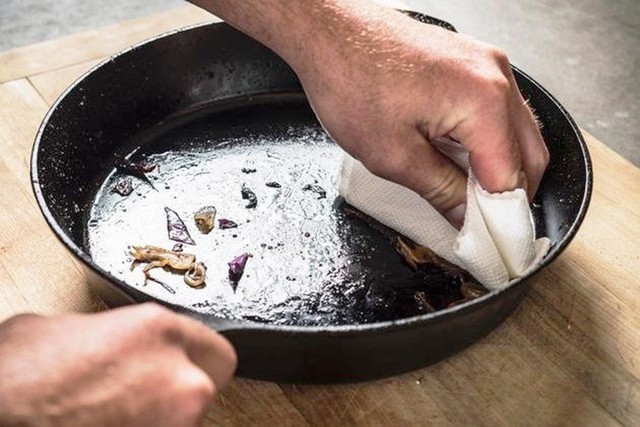 Loại bã đồ uống ai cũng bỏ đi lại là "bảo bối" của chuyên gia: Đặt 1 nắm vào góc nhà sẽ thấy thay đổi ngay- Ảnh 5.