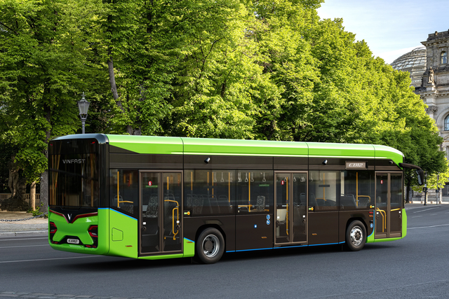 Soi thông số đầy đủ VinFast EB 12 bán ở châu Âu: Xe buýt chở 90 người tiện nghi không kém xe con- Ảnh 3. Soi thông số đầy đủ VinFast EB 12 bán ở châu Âu: Xe buýt chở 90 người tiện nghi không kém xe con- Ảnh 3.