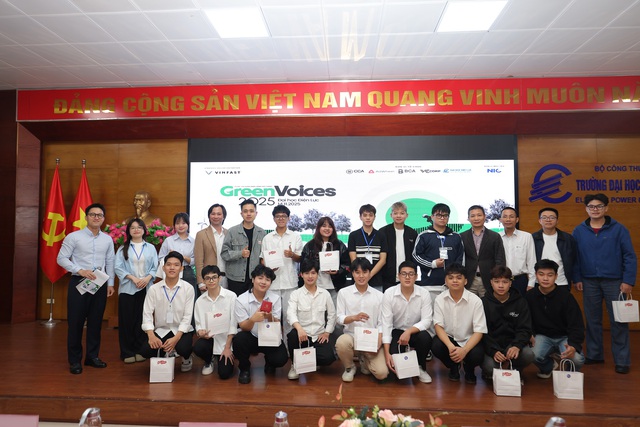Sinh viên Đại học Điện lực mong muốn gì ở xe điện? Chia sẻ từ quán quân cuộc thi hùng biện và sinh viên theo dõi chương trình- Ảnh 1. Sinh viên Đại học Điện lực mong muốn gì ở xe điện? Chia sẻ từ quán quân cuộc thi hùng biện và sinh viên theo dõi chương trình- Ảnh 1.