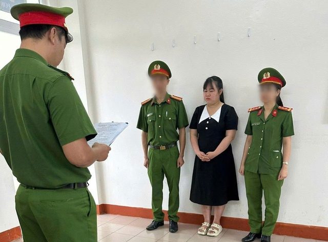 Bắt tạm giam Nguyễn Thị Phương Uyên- Ảnh 1.