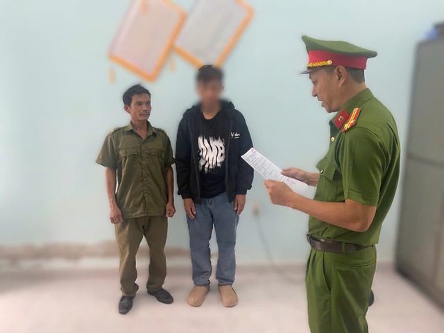 Thi hành Lệnh bắt tạm giam Võ Văn Lào- Ảnh 1. Thi hành Lệnh bắt tạm giam Võ Văn Lào- Ảnh 1.