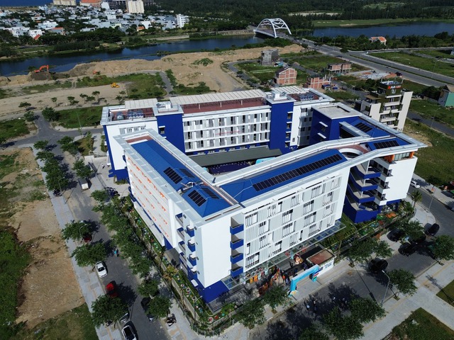 Ngôi trường "độc nhất" trên thế giới, cát-xê 0 đồng cho Đen Vâu, H'Hen Niê và lời hứa danh dự của một tập đoàn- Ảnh 5. Ngôi trường "độc nhất" trên thế giới, cát-xê 0 đồng cho Đen Vâu, H'Hen Niê và lời hứa danh dự của một tập đoàn- Ảnh 5.