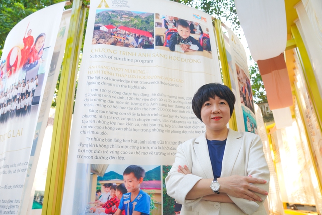 Những lớp học chạy mưa, lạnh co ro khi mùa Đông tới: 7 năm, hơn 100 tỷ đồng đã tạo ra 'phép màu'- Ảnh 2. Những lớp học chạy mưa, lạnh co ro khi mùa Đông tới: 7 năm, hơn 100 tỷ đồng đã tạo ra 'phép màu'- Ảnh 2.