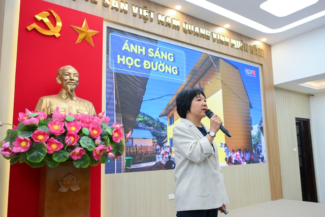Những lớp học chạy mưa, lạnh co ro khi mùa Đông tới: 7 năm, hơn 100 tỷ đồng đã tạo ra 'phép màu'- Ảnh 1. Những lớp học chạy mưa, lạnh co ro khi mùa Đông tới: 7 năm, hơn 100 tỷ đồng đã tạo ra 'phép màu'- Ảnh 1.