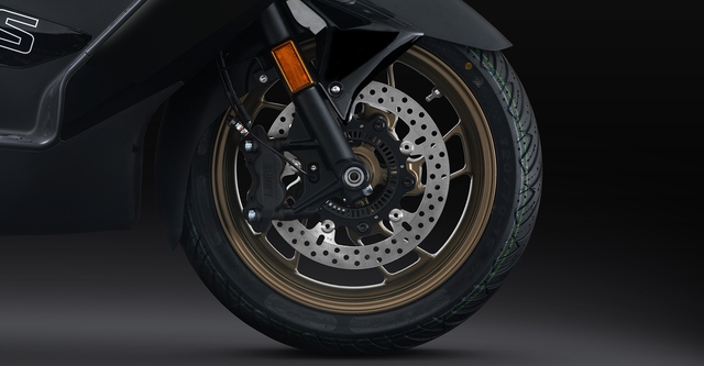 Xe ga chuyên phượt của Honda vừa về VN đã gặp khó: Đối thủ ra mắt 2 xe 'trang bị tận răng' giá rẻ hơn- Ảnh 4. Xe ga chuyên phượt của Honda vừa về VN đã gặp khó: Đối thủ ra mắt 2 xe 'trang bị tận răng' giá rẻ hơn- Ảnh 4.