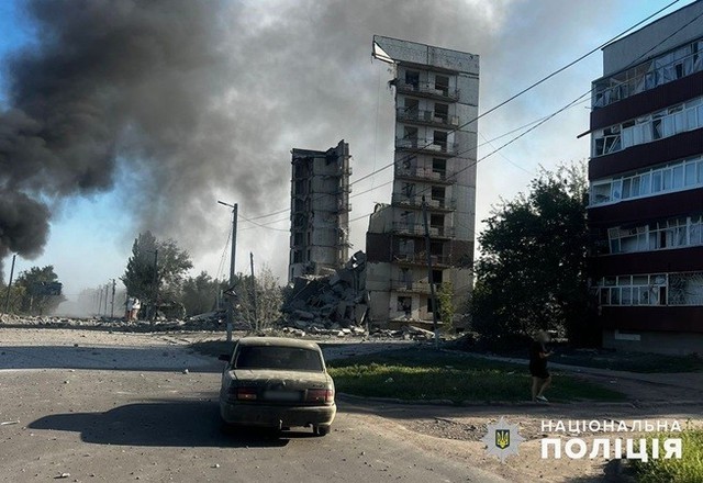 L&iacute;nh Ukraine đầu h&agrave;ng ở Pokrovsk- Ảnh 4.