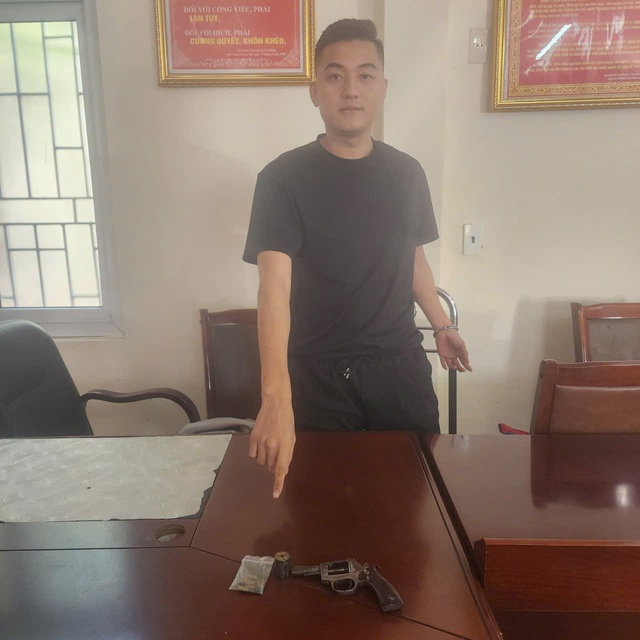 Khám xét chỗ ở, bắt 'ông trùm' Lê Thái Hà sinh năm 1994- Ảnh 1.