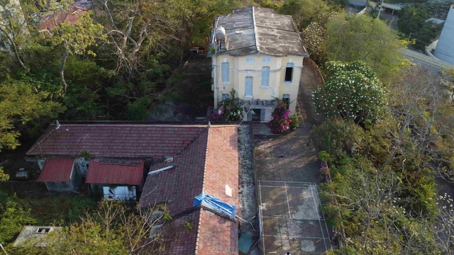 Biệt thự cổ của vị vua cuối cùng triều Nguyễn: Bị bỏ hoang nhiều năm, sắp có thay đổi mang tính lịch sử- Ảnh 2. Biệt thự cổ của vị vua cuối cùng triều Nguyễn: Bị bỏ hoang nhiều năm, sắp có thay đổi mang tính lịch sử- Ảnh 2.