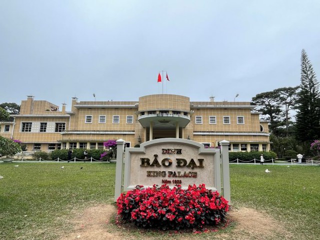 Biệt thự cổ của vị vua cuối cùng triều Nguyễn: Bị bỏ hoang nhiều năm, sắp có thay đổi mang tính lịch sử- Ảnh 4. Biệt thự cổ của vị vua cuối cùng triều Nguyễn: Bị bỏ hoang nhiều năm, sắp có thay đổi mang tính lịch sử- Ảnh 4.