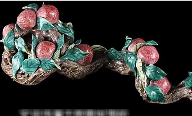 Mang "cành cây" đi thẩm định, nông phụ khẳng định do người ăn xin tặng: Chuyên gia quát lớn 'Cô nói dối!'- Ảnh 1. Mang "cành cây" đi thẩm định, nông phụ khẳng định do người ăn xin tặng: Chuyên gia quát lớn 'Cô nói dối!'- Ảnh 1.