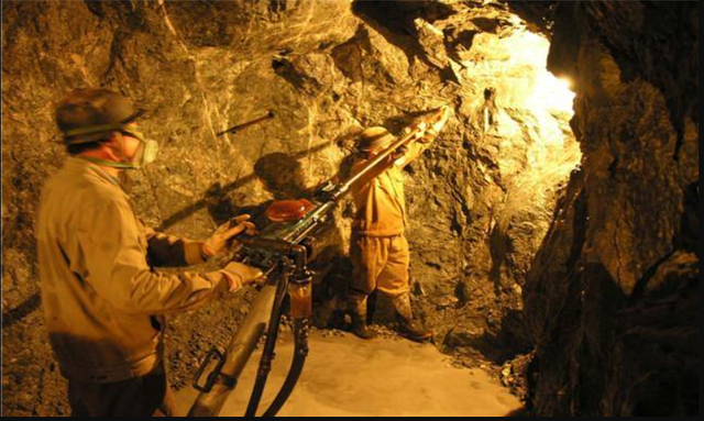 Công nhân báo phát hiện khối vàng 45 tấn trị giá hơn 44.000 tỷ đồng, chính quyền phong tỏa khẩn cấp công viên- Ảnh 3. Công nhân báo phát hiện khối vàng 45 tấn trị giá hơn 44.000 tỷ đồng, chính quyền phong tỏa khẩn cấp công viên- Ảnh 3.