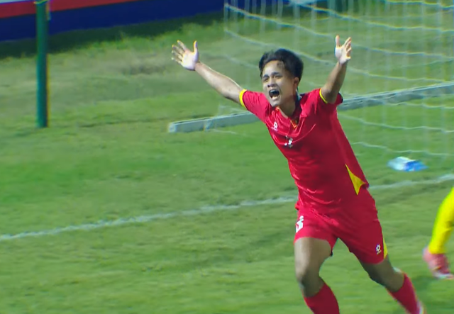 Diễn biến Việt Nam 3-0 Malaysia: Tuyển Việt Nam tấn c&ocirc;ng dồn dập, tạo "mưa b&agrave;n thắng" - Ảnh 4.