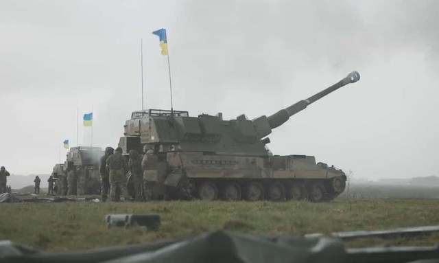 Anh xác nhận giao toàn bộ pháo tự hành AS-90 cho chiến sự- Ảnh 2. Anh xác nhận giao toàn bộ pháo tự hành AS-90 cho chiến sự- Ảnh 2.