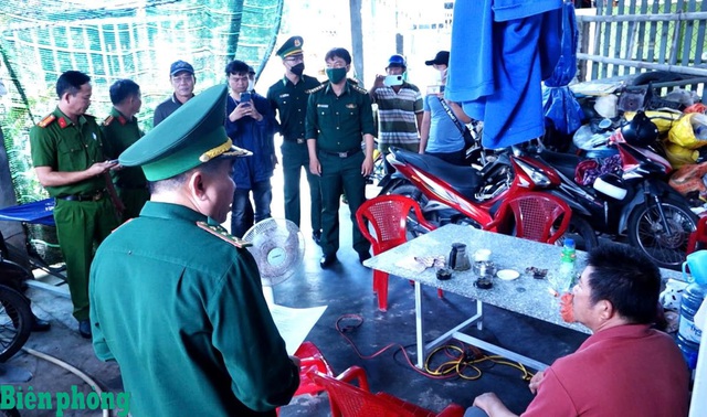 Bắt và khám xét khẩn cấp nơi ở của Hứa Thị Lê- Ảnh 2.