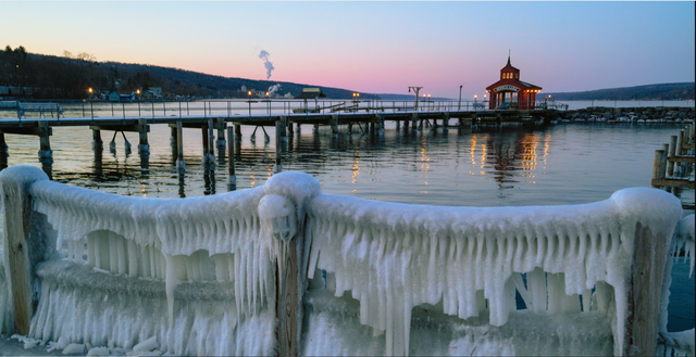 Tiếng nổ như đại bác vang lên liên tục từ lòng hồ suốt hàng trăm năm: Đáp án khiến giới khoa học sững sờ- Ảnh 1. Tiếng nổ như đại bác vang lên liên tục từ lòng hồ suốt hàng trăm năm: Đáp án khiến giới khoa học sững sờ- Ảnh 1.